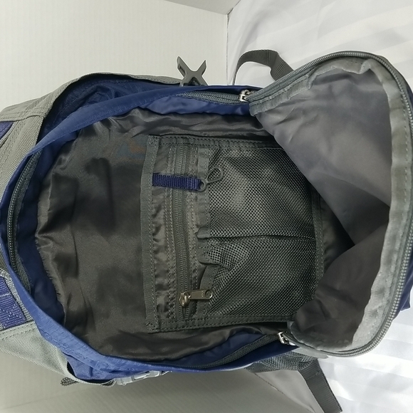 OUTDOOR PRODUCTS TRAVERSE BACKPACK UNISEX HIKING-DAYPACK NAVY GREY - Picture 5 of 8